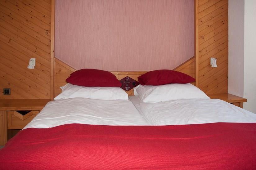 Hotel Bergkristall ヴィルダルペン エクステリア 写真