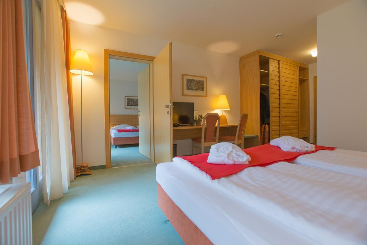 Hotel Bergkristall ヴィルダルペン エクステリア 写真