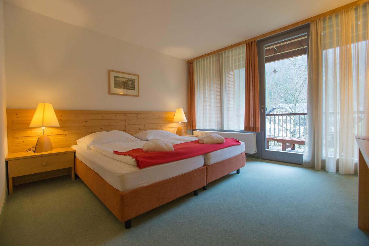 Hotel Bergkristall ヴィルダルペン エクステリア 写真